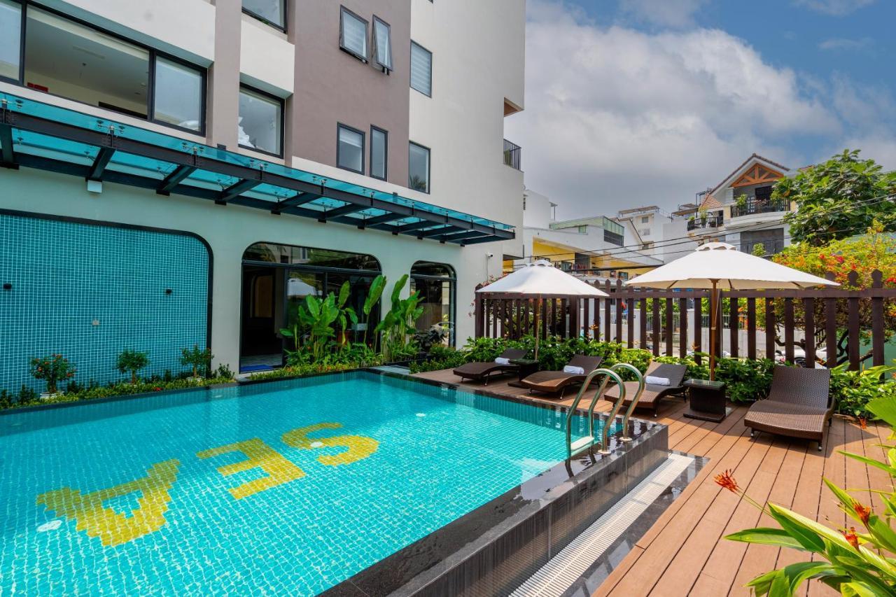Sea Breeze Condotel Danang Dış mekan fotoğraf